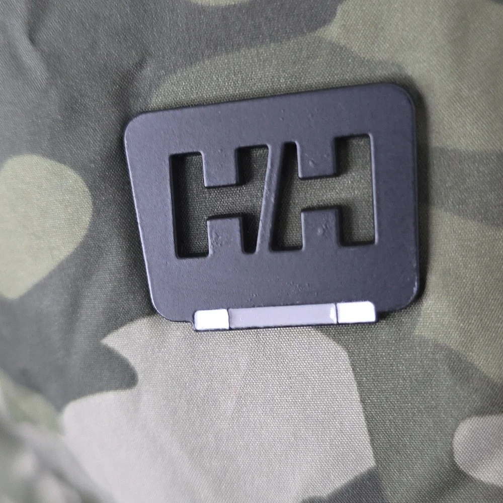 Helly Hansen camo puffer jacket - Picture 4 of 6